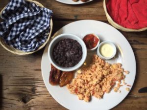 Mercado Municipal Antigua Guatemala, Antigua Guatemala Travel Guide, What to Do in antigua Guatemala, What to eat in Antigua Guatemala, Where to get authentic food in Antigua Guatemala, Where to get Cheap Food in Antigua Guatemala, La Casaca Antigua Guatemala